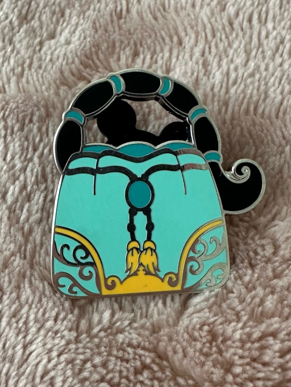 Disney Mystery Pin Jasmine Handbag